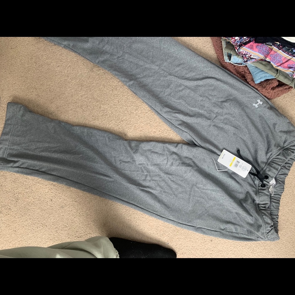 Under armour sweats never worn